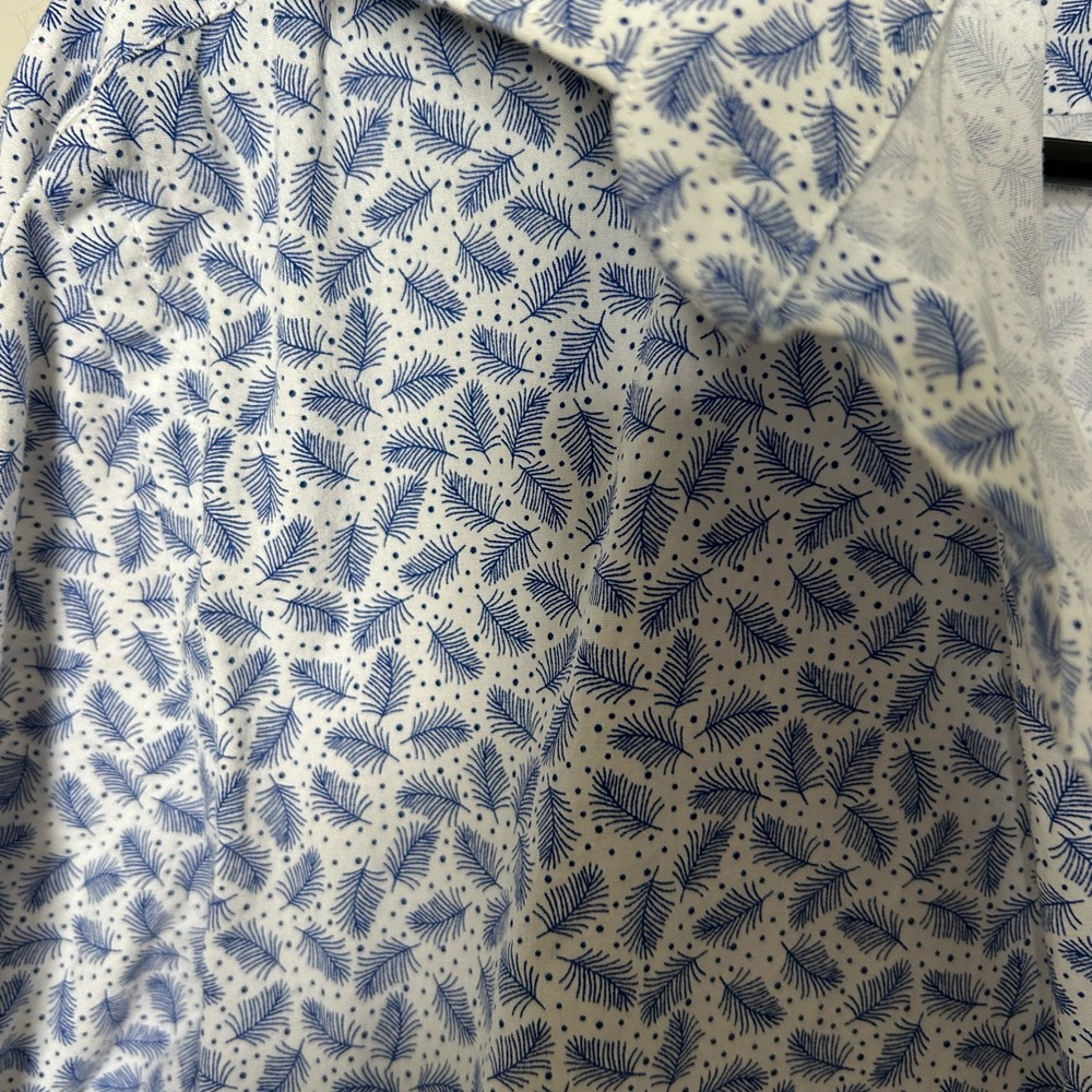 Apt. 9 White and Blue Leaf Print Shirt - Picture 6 of 6